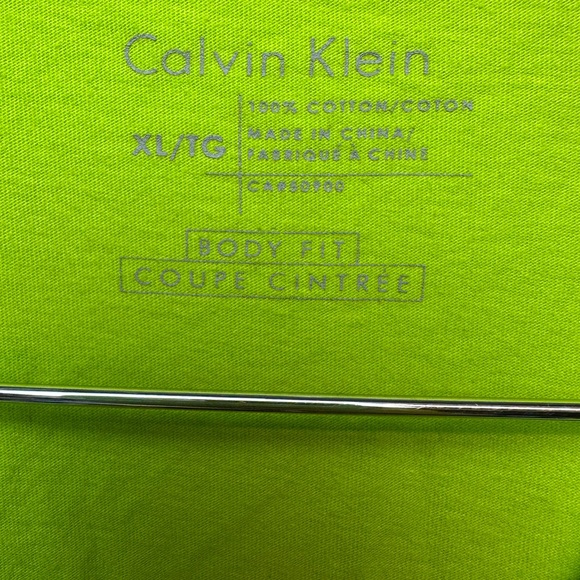Calvin Klein Tshirt sz XL - Picture 4 of 6